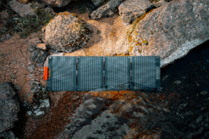 Jackery SolarSaga 40 W Mini - Mini-Solarpanel im Wasser