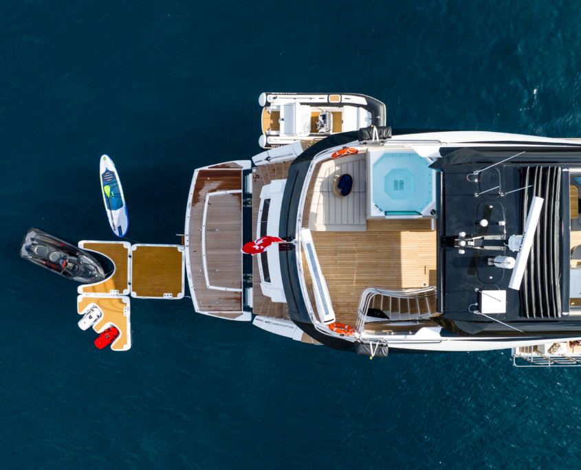 Meros Yachtsharing - Flybridge